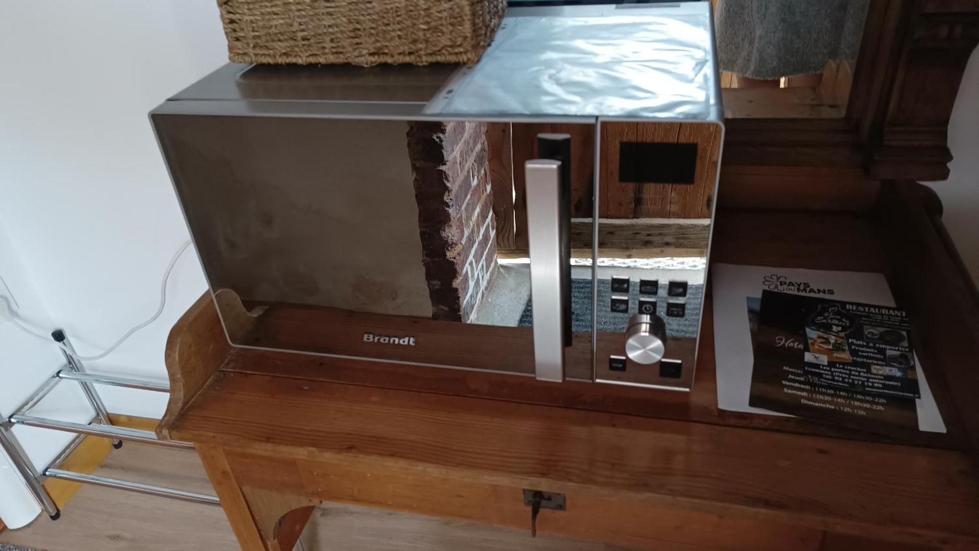 Ecommoy La Petite Maison Dans La Prairie מראה חיצוני תמונה